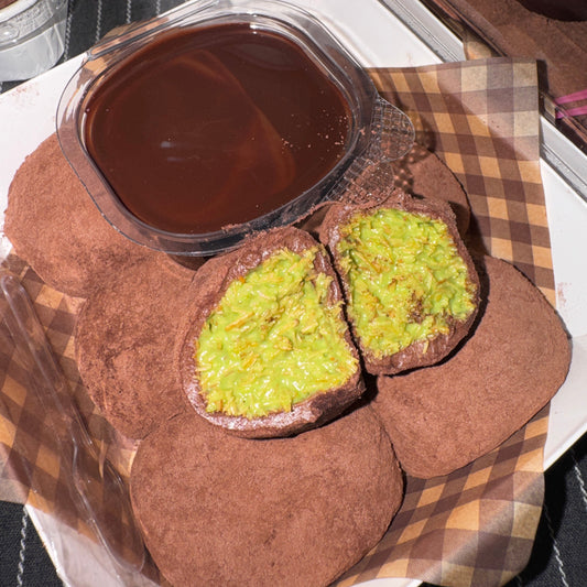 Dubai Chewy Cookie Pistachio & Bueno (Mix 6Pcs) + Dark Choc Sauce